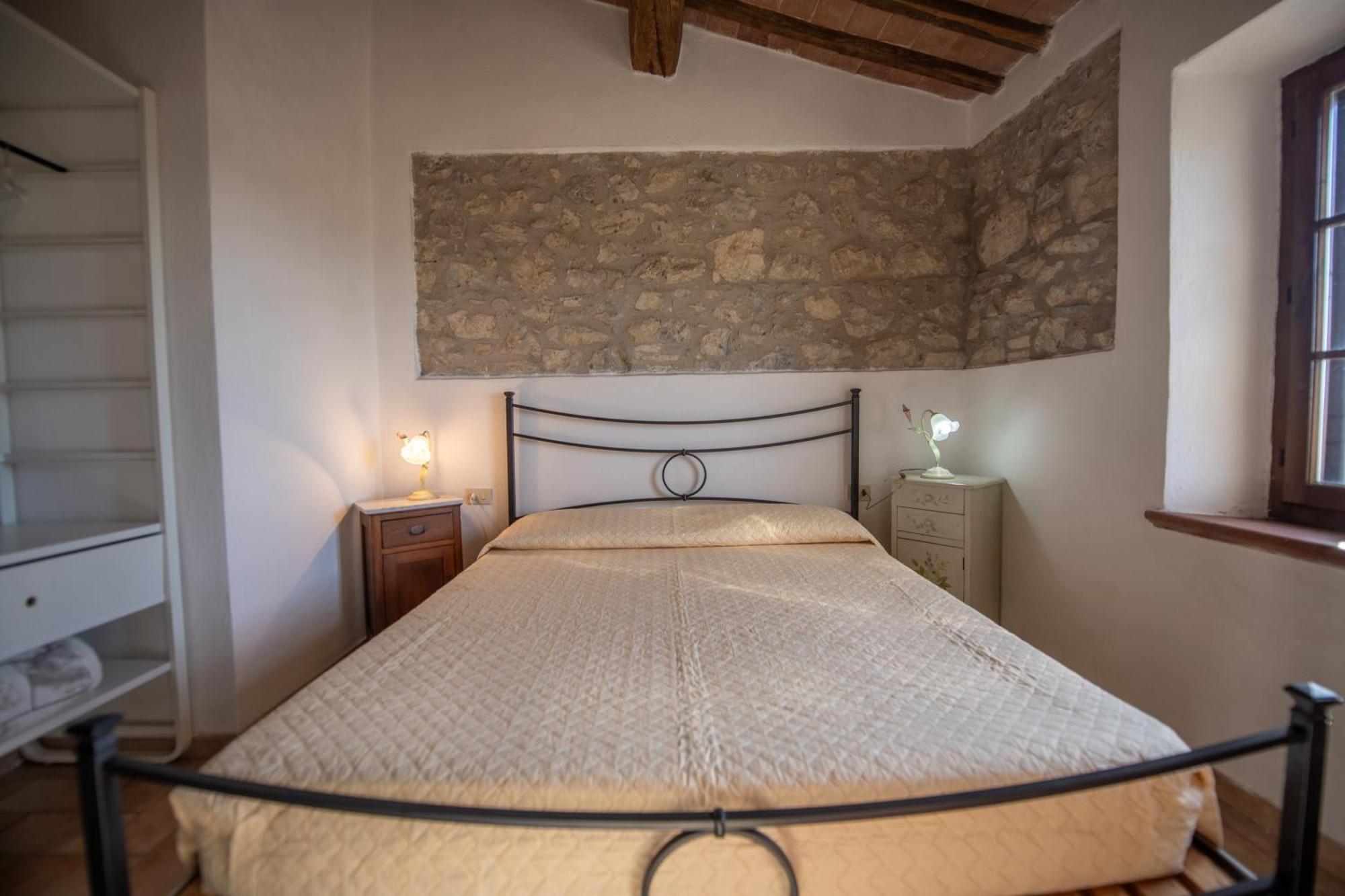 Agriturismo Antico Borgo Montacuto Pari Exterior foto